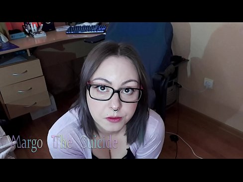 ❤️ Seksuali mergina su akiniais giliai čiulpia dildo į kamerą ❌  Seksas prie porno lt.higlass.ru ﹏